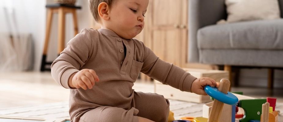 Como escolher brinquedos para bebê de até 1 ano